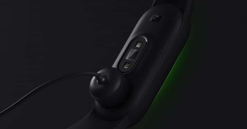 Как зарядить Xiaomi Mi Band 5
