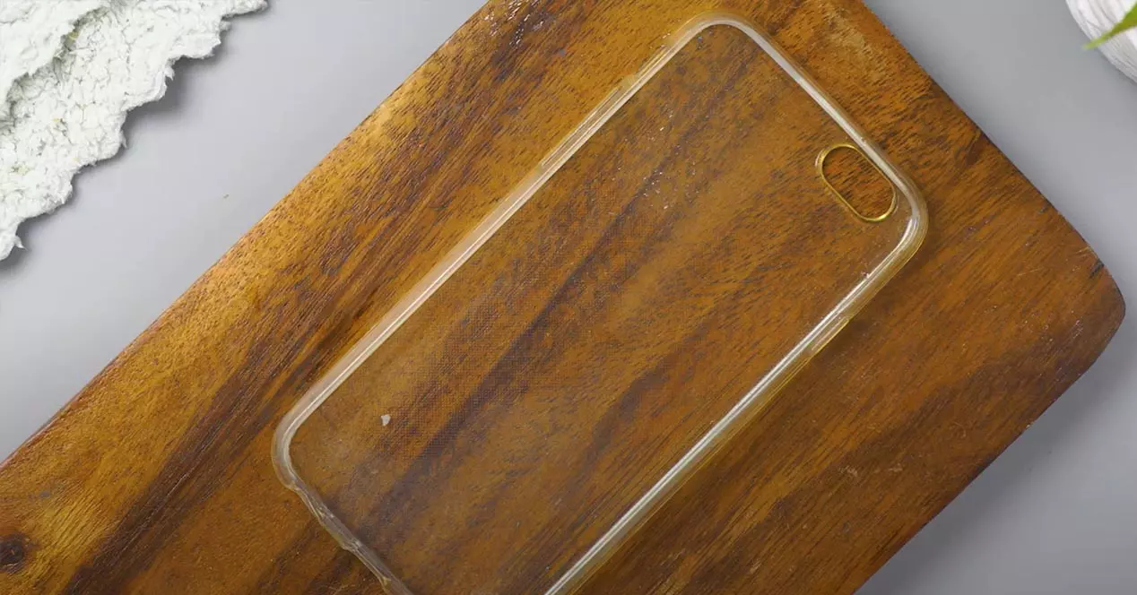 How to make a yellow phone case transparent again ITIGIC