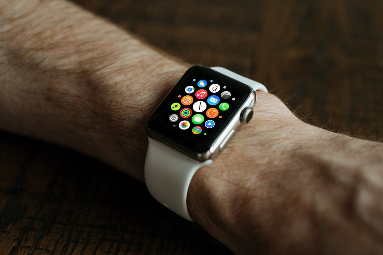 Как поставить шагомер на Apple Watch и 20 полезных расширений для Apple Watch. Например, количество пройденных шагов и мониторинг сна