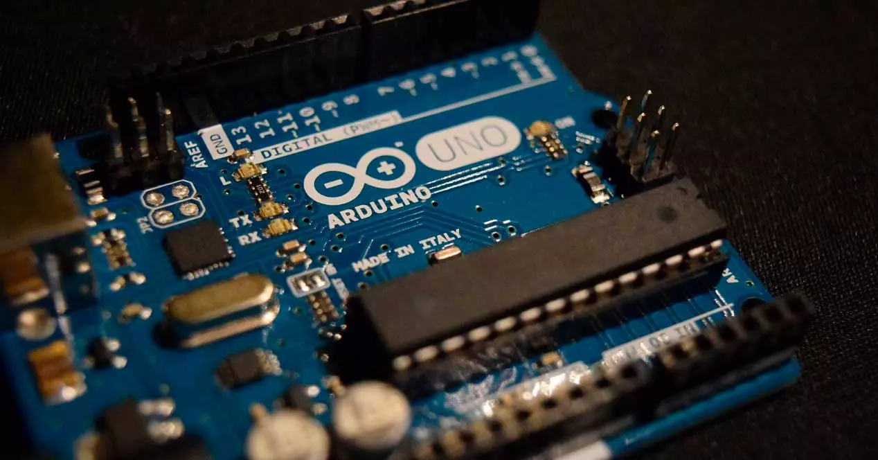Программирование в Arduino: языки, программы и первые шаги
