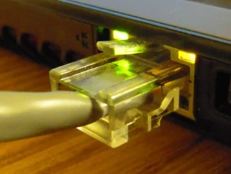 Quando é necessário trocar o cabo de rede Ethernet