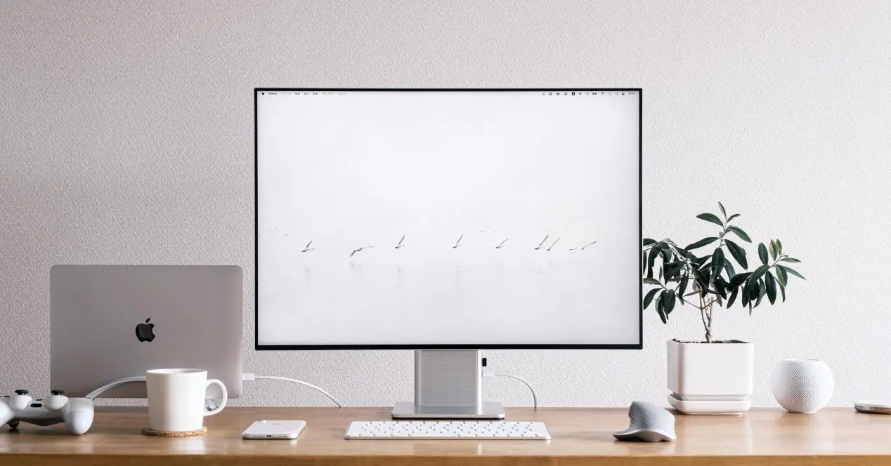 สร้างโต๊ะทำงานที่สมบูรณ์แบบของคุณด้วยอุปกรณ์เสริม Mac เหล่านี้