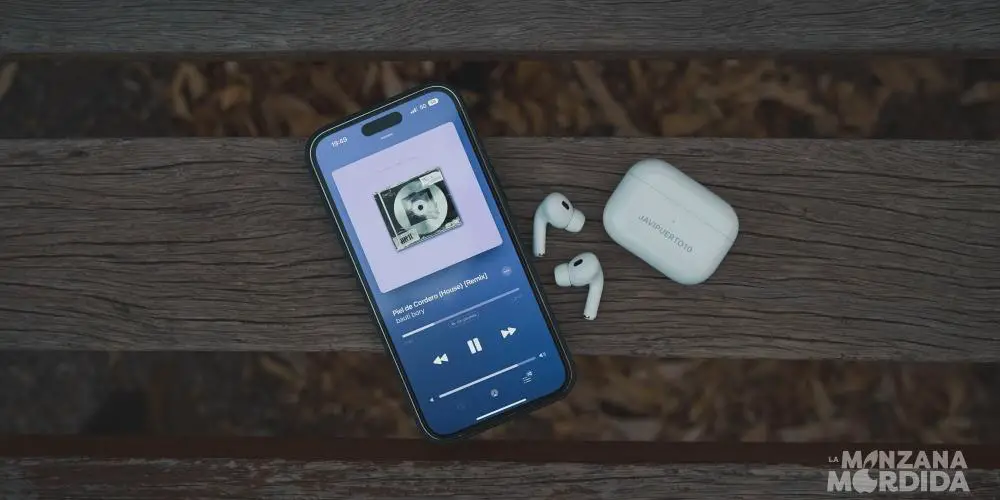AirPods Pro 2 y iPhone 14 Pro Max