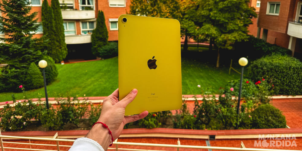 iPad amarillo