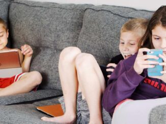 The time children spend on social networks exposed