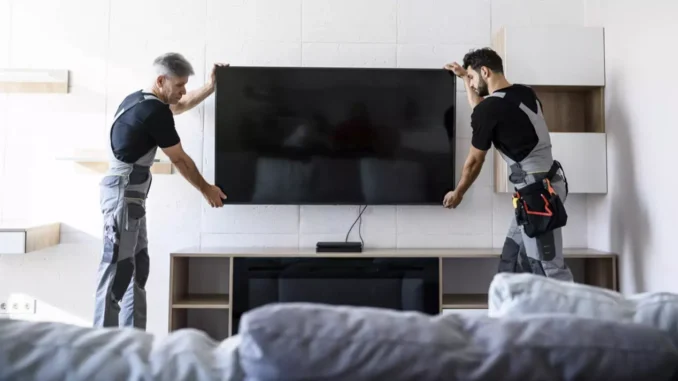 hænge smart-tv på væggen